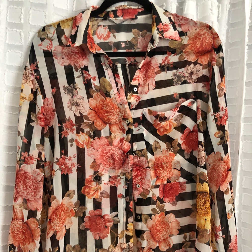 Blouse - Picture 2 of 3